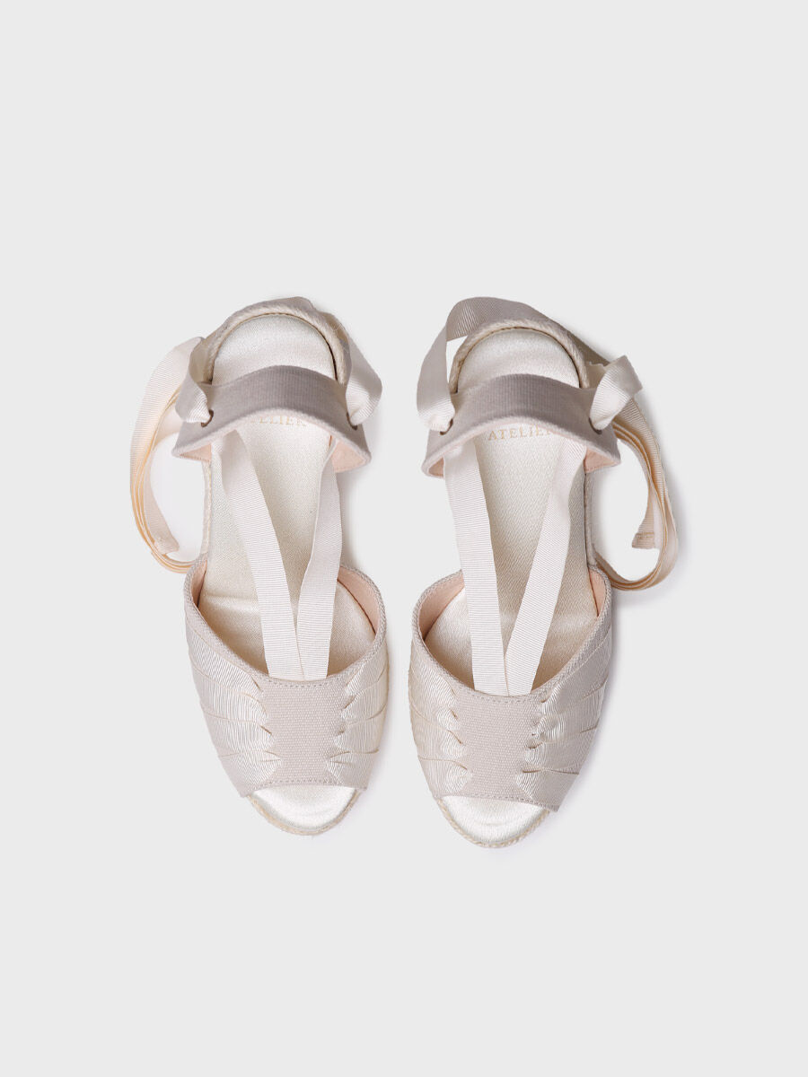 Zapatillas abiertas de tiras | DELILAH