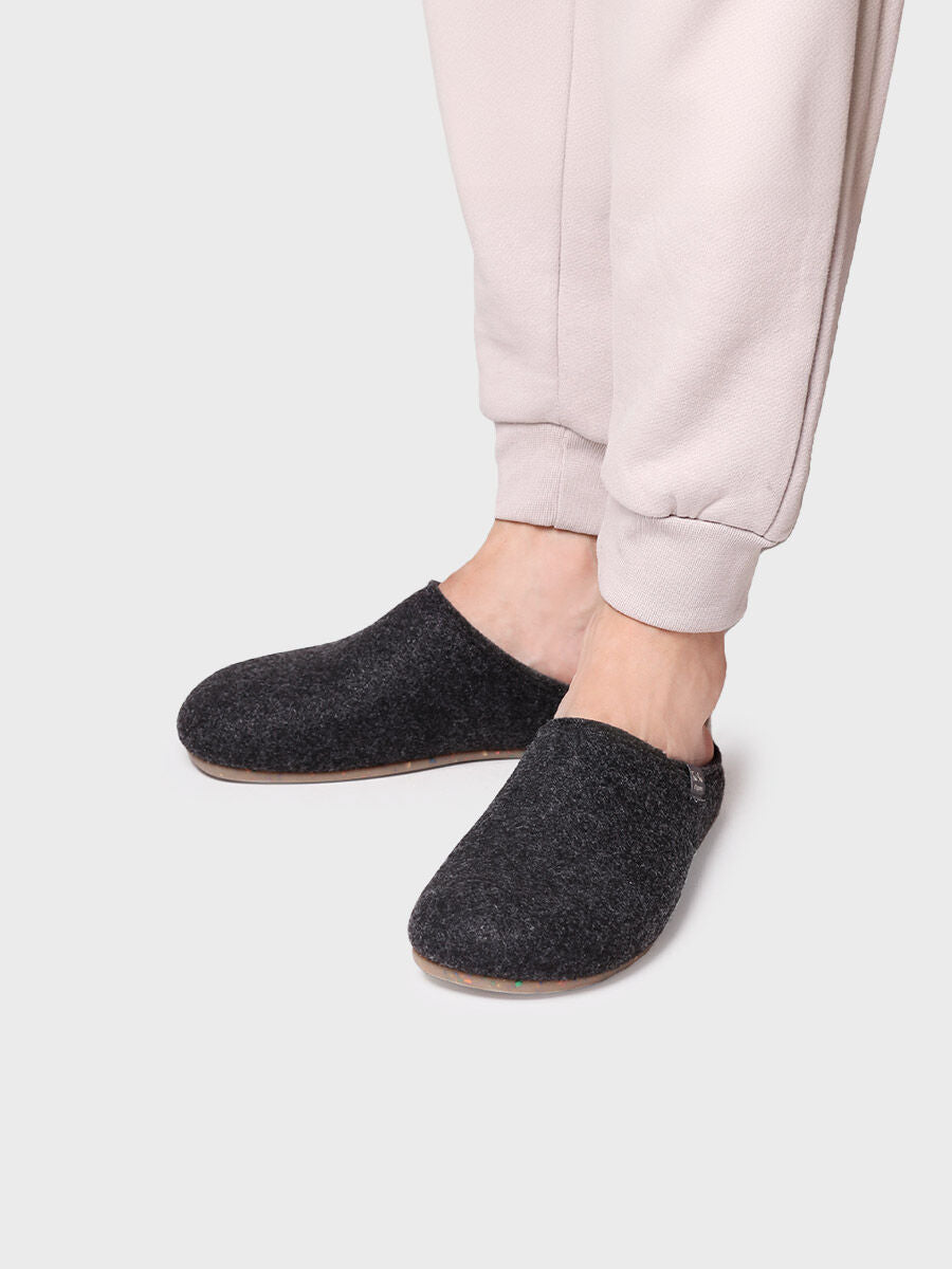 Zapatilla de casa tipo zueco para hombre en fieltro reciclado | NEO-FR