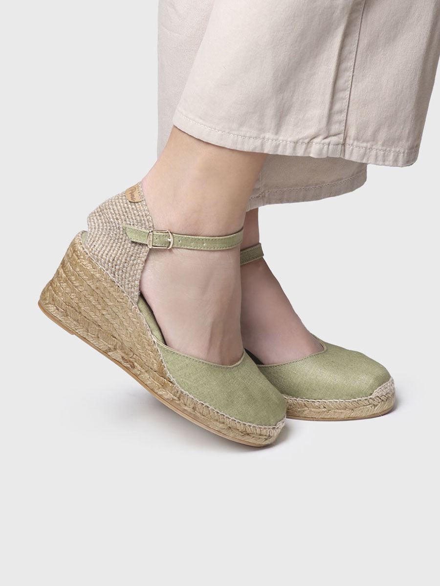 Zapatillas cerradas de tacón | CALDES