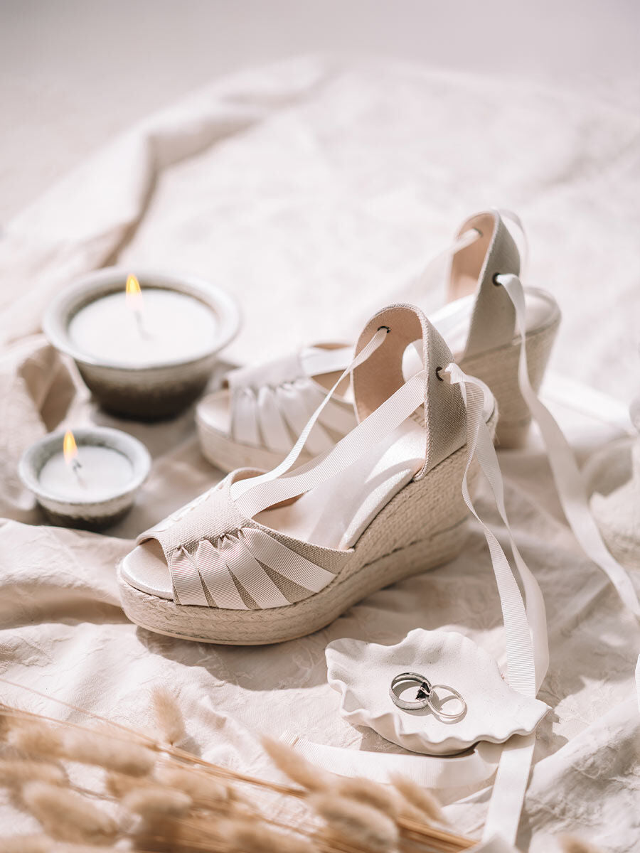 Zapatillas abiertas de tiras | DELILAH