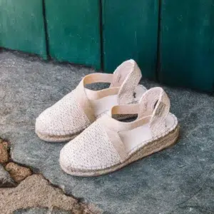 Alpargatas infantiles de ganchillo con cuña de yute | EDITA-AD - Thumbnail Image 1